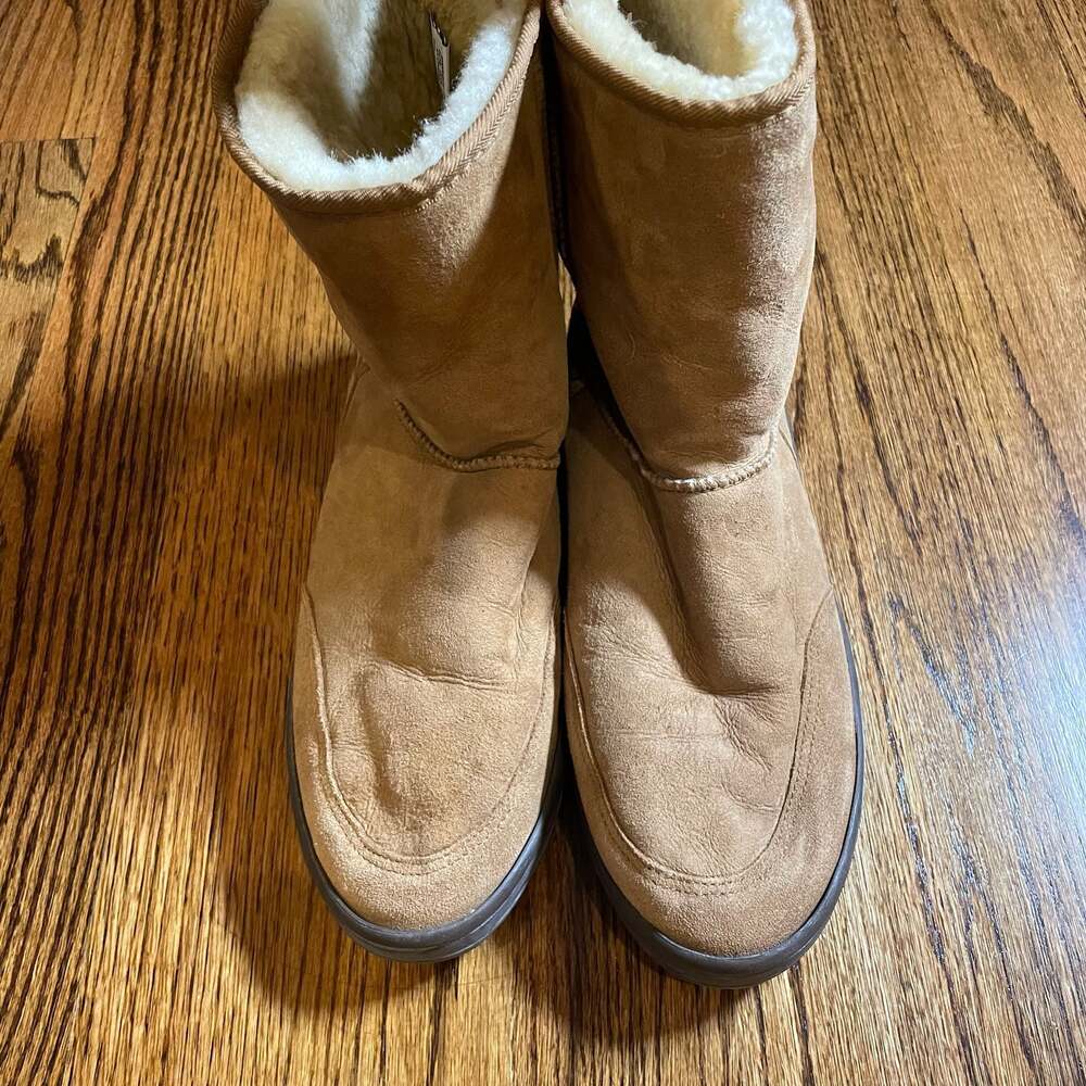 UGG Australia Mens 5220 Chestnut Sheepskin Boots Size M12 Made in New Zealand - Picture 7 of 8